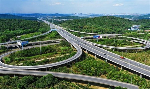 松山钢筋套筒应用于高速公路
